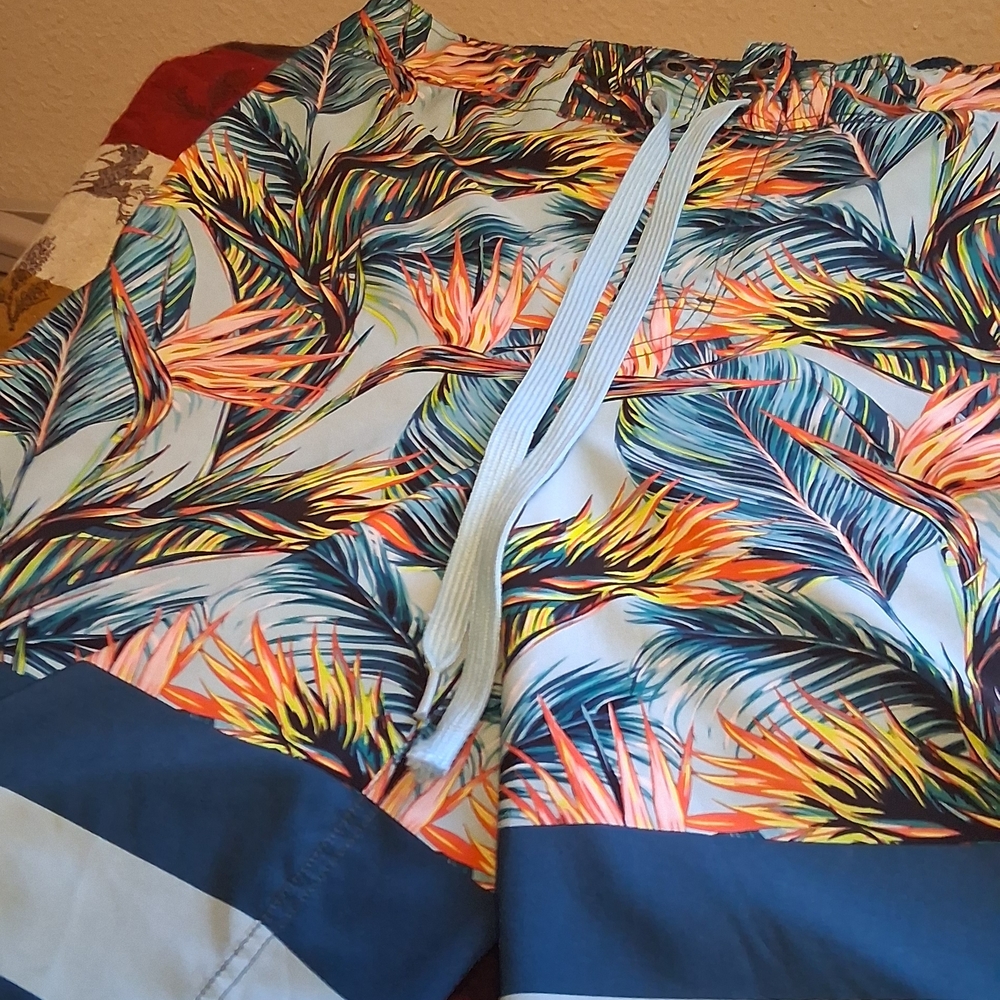 OP Vibrant Leaf Print Men's Swim Shorts 0367
